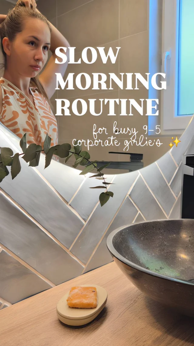 Here is another slow morning skincare routine I follow every time I need to go to the office and have no time to spare..

What I discovered throughout the years is that allowing myself to slowly start the morning, even on my busiest days makes a huge difference in how my mood evolves and how my brain functions in that day.

For example, I never skip washing my hands and face with a natural soap that really works like aromatherapy and sets the right mood. This one is SUNSET LOVER - part of our Autumn/Winter collection coming back soon on the website. With its deep clove and uplifting tangerine scent it makes me feel cosy, romanticise my routine and get ready for a productive day ahead.

And because the question "can I use the soap on my face?" is probably one of the most asked questions, I give you the answer here 😊 

Is there anything specific you never skip in your morning routine? Let me know in the comments below, I'm curious to hear and maybe steal some ideas for my own routine 🤭

.

.

.

#beyond9to5 #slowmorningroutine #langzaamleven #natuurlijkeingrediënten #ochtendroutine